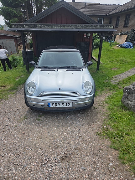 MINI Cooper 5 of 5