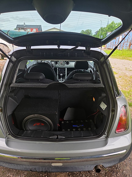 MINI Cooper 2 of 5