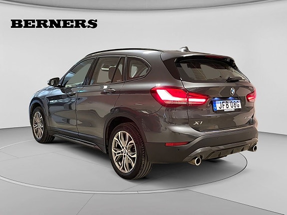 BMW X1 3 of 5