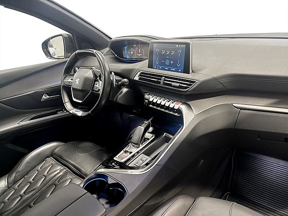Peugeot 3008 11 of 15