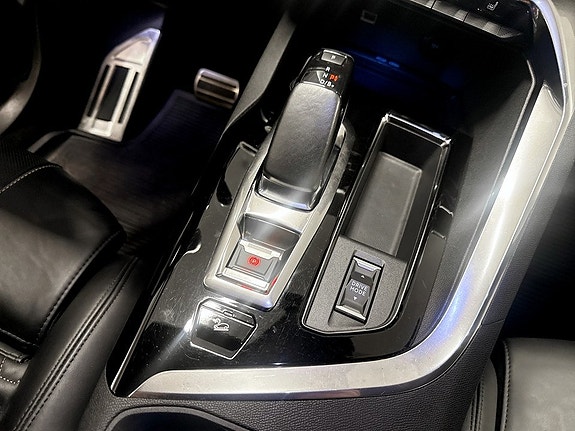 Peugeot 3008 10 of 15