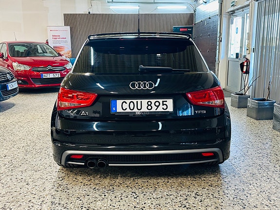 Audi A1 4 of 5