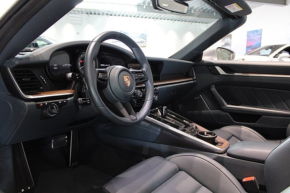 Porsche 911 3 of 5