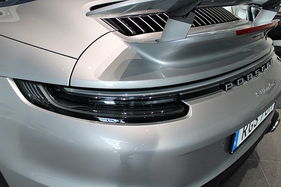 Porsche 911 11 of 27
