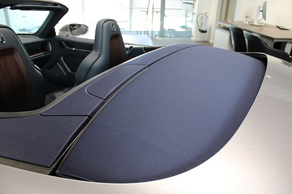 Porsche 911 14 of 27