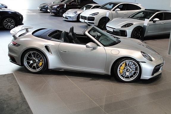 Porsche 911 9 of 27