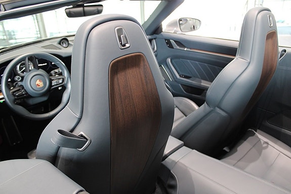 Porsche 911 12 of 27