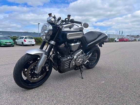 Yamaha MT-01 4 of 6