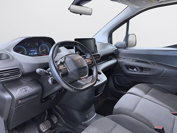 Peugeot e-Partner 13 of 18