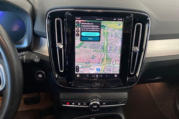Volvo XC40 15 of 22