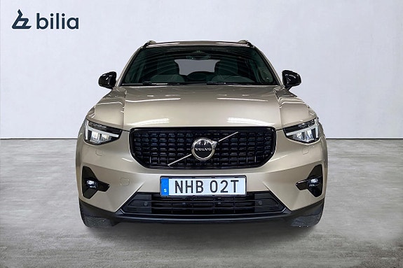 Volvo XC40 5 of 22