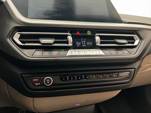 BMW 220i 27 of 30
