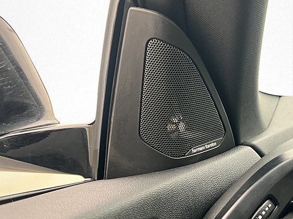BMW 220i 16 of 30