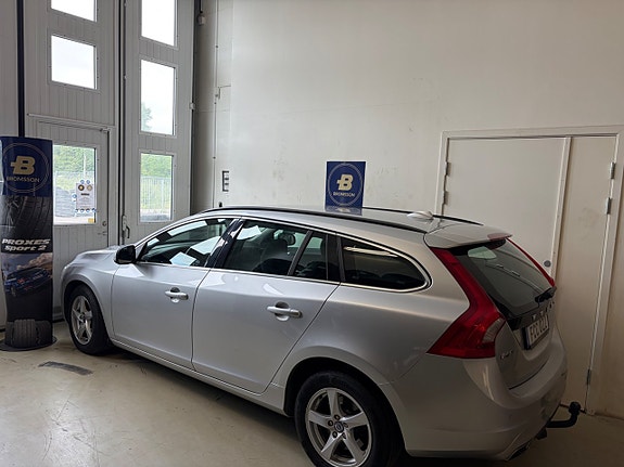 Volvo V60 5 of 5