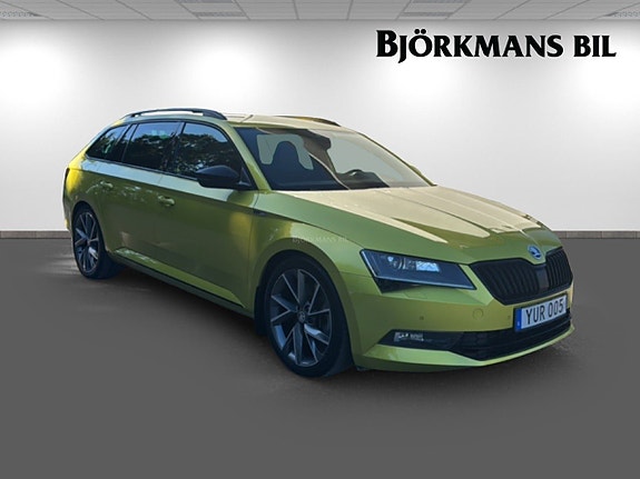 Skoda Superb 3 of 5