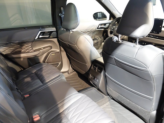 Mitsubishi Outlander 5 of 9