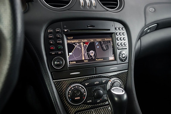 Mercedes-Benz SL63 18 of 27