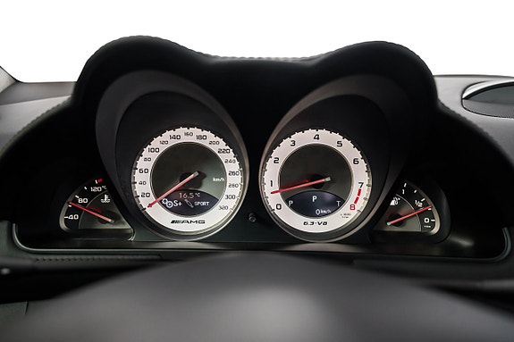 Mercedes-Benz SL63 17 of 27