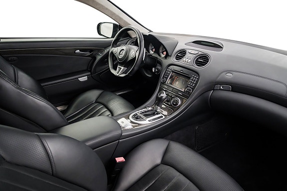 Mercedes-Benz SL63 23 of 27