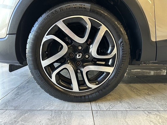 Renault Captur 6 of 20