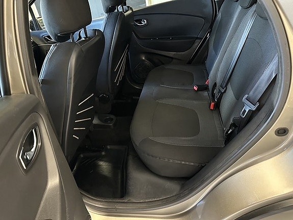 Renault Captur 17 of 20