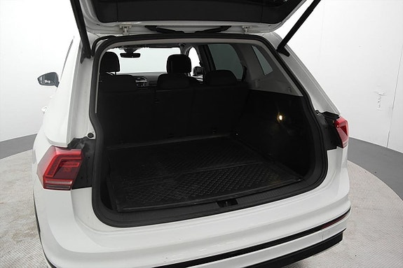Volkswagen Tiguan Allspace 22 of 24