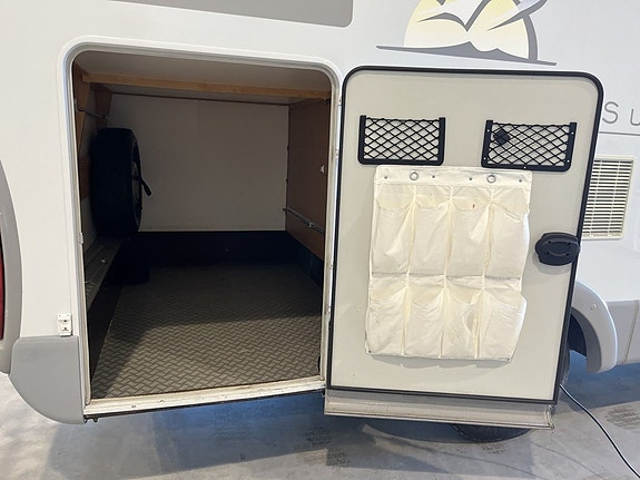 Knaus Sun Liner /ALDE/Solcell/Ugn/Taksäng/AC bodel 10 of 17