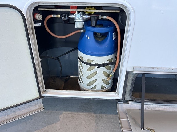 Knaus Sun Liner /ALDE/Solcell/Ugn/Taksäng/AC bodel 7 of 17