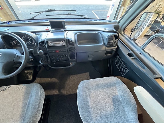 Knaus Sun Liner /ALDE/Solcell/Ugn/Taksäng/AC bodel 15 of 17