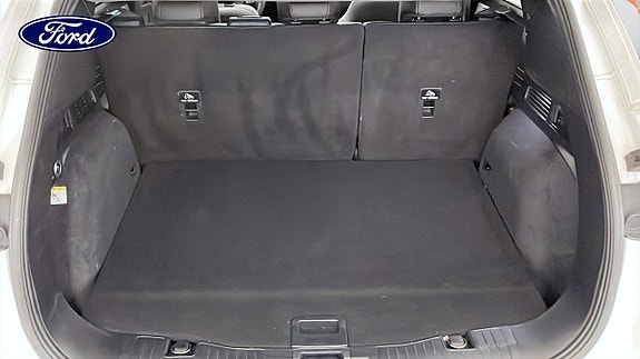 Ford Kuga 10 of 14