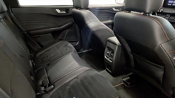 Ford Kuga 5 of 5