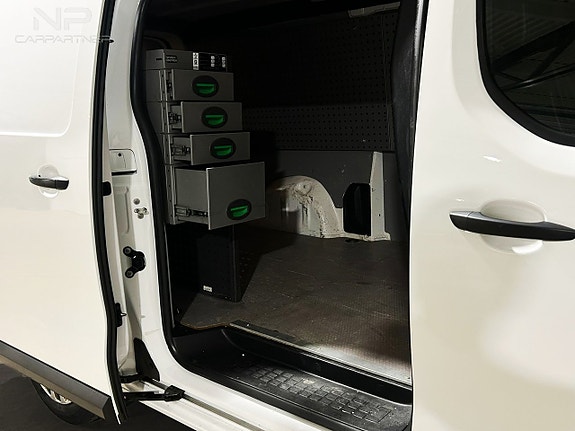 Opel Vivaro 9 of 25