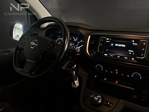 Opel Vivaro 13 of 25