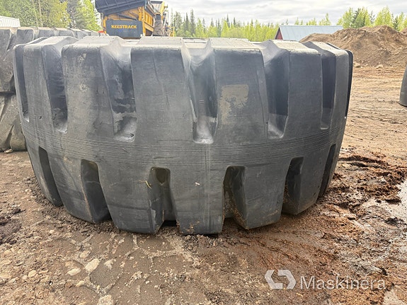 Entreprenaddäck Bridgestone 35/65-33 7 of 8