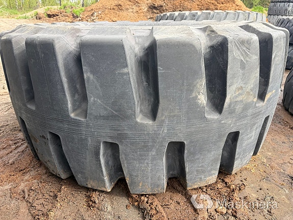 Entreprenaddäck Bridgestone 35/65-33 6 of 8