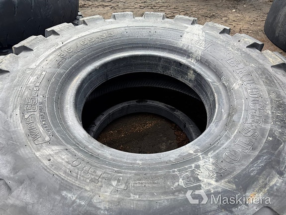 Entreprenaddäck Bridgestone 35/65-33 2 of 8