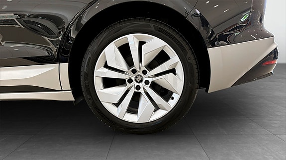 Skoda Enyaq 4 of 11