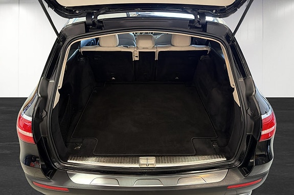 Mercedes-Benz E220 d 12 of 12