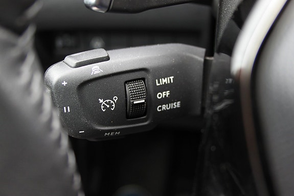 Peugeot 208 15 of 22