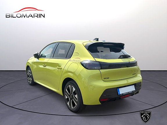 Peugeot 208 3 of 4