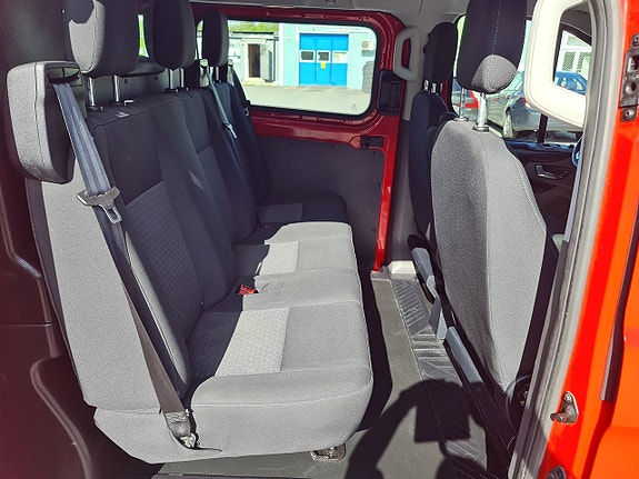 Ford Transit Custom 14 of 27