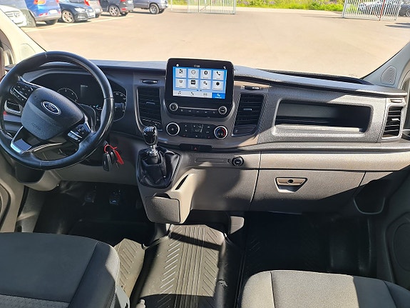 Ford Transit Custom 15 of 27