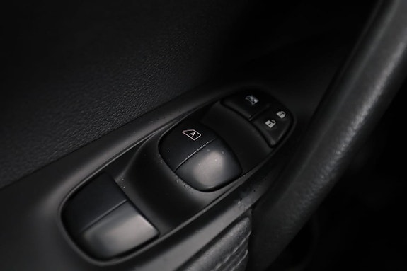 Nissan Qashqai 24 of 30