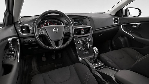 Volvo V40 12 of 14