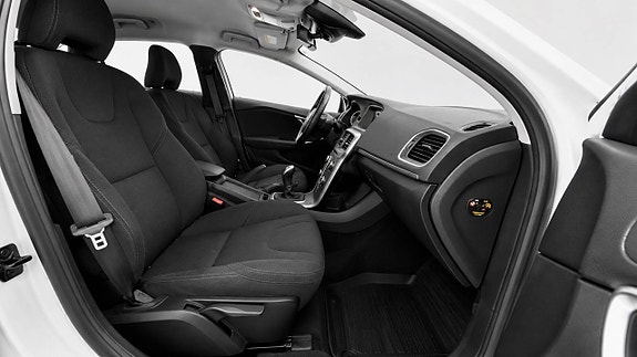 Volvo V40 13 of 14