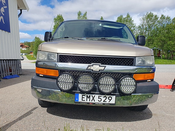 Chevrolet Express 2 of 5