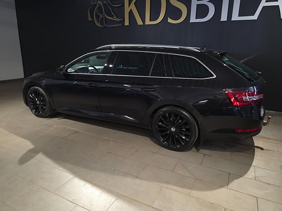 Skoda Superb 3 of 5