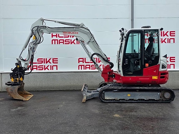 Takeuchi TB 260 2 of 10