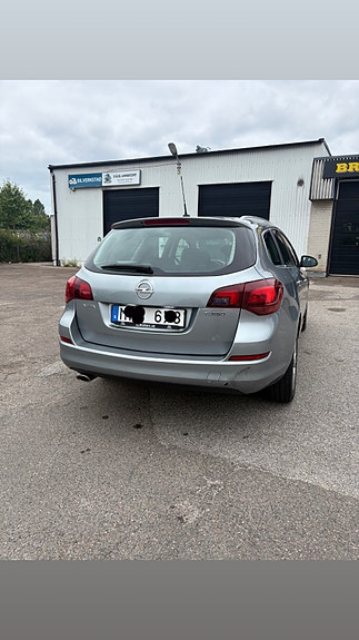 Opel Astra 4 of 5