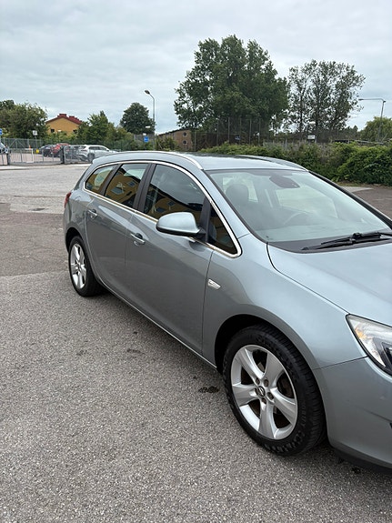 Opel Astra 3 of 5